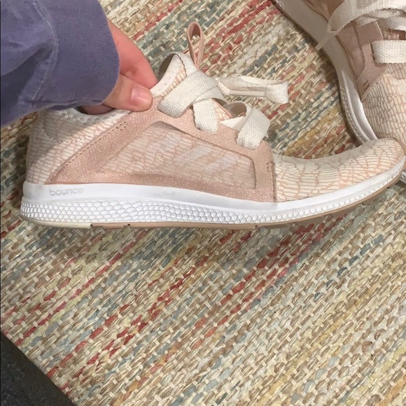 ADIDAS WOMENS SHOES! - Picture 2 of 4